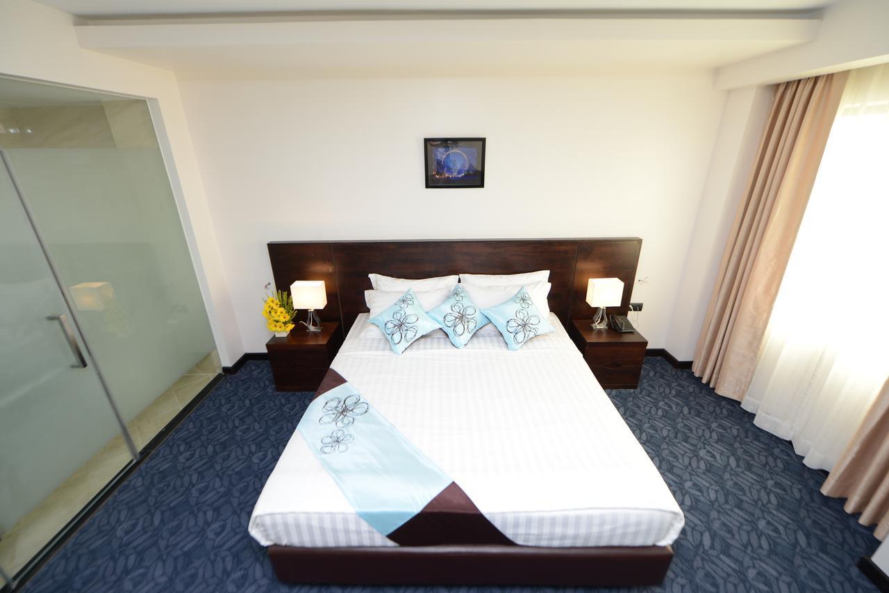 Hotel Lexus Янгон Екстер'єр фото