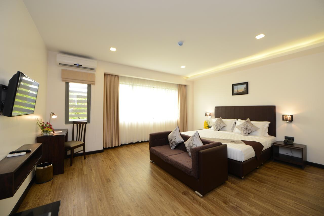 Hotel Lexus Янгон Екстер'єр фото